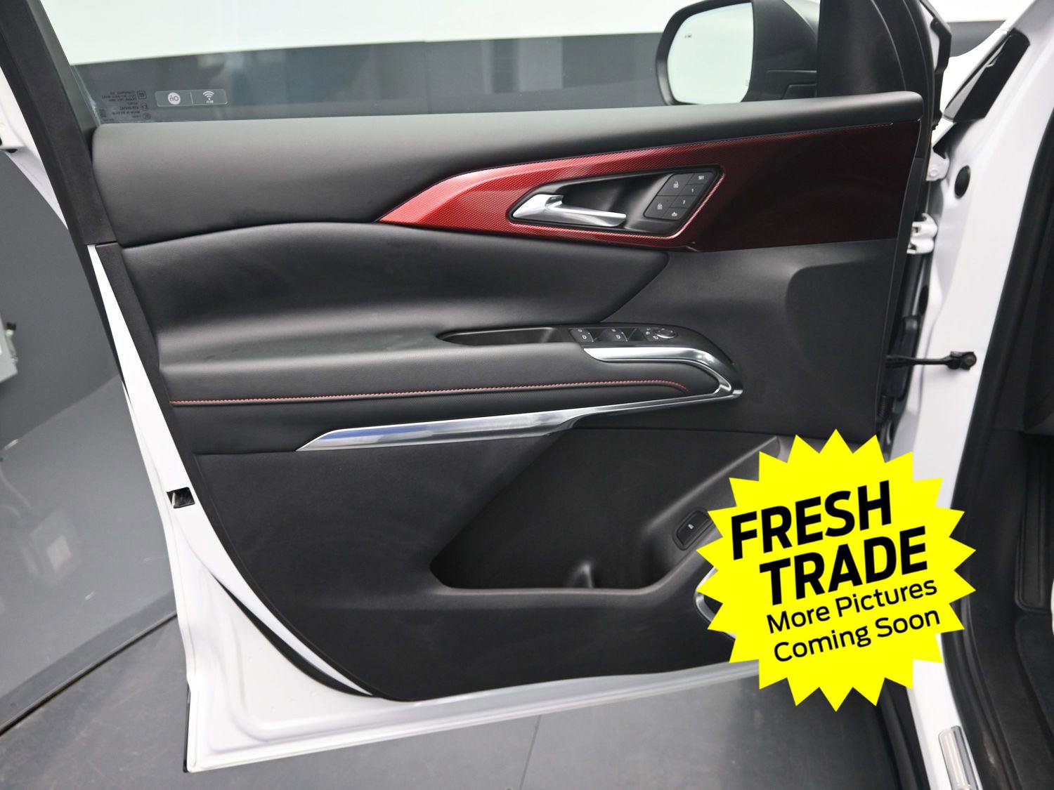 Used 2024 Chevrolet Traverse RS image 24