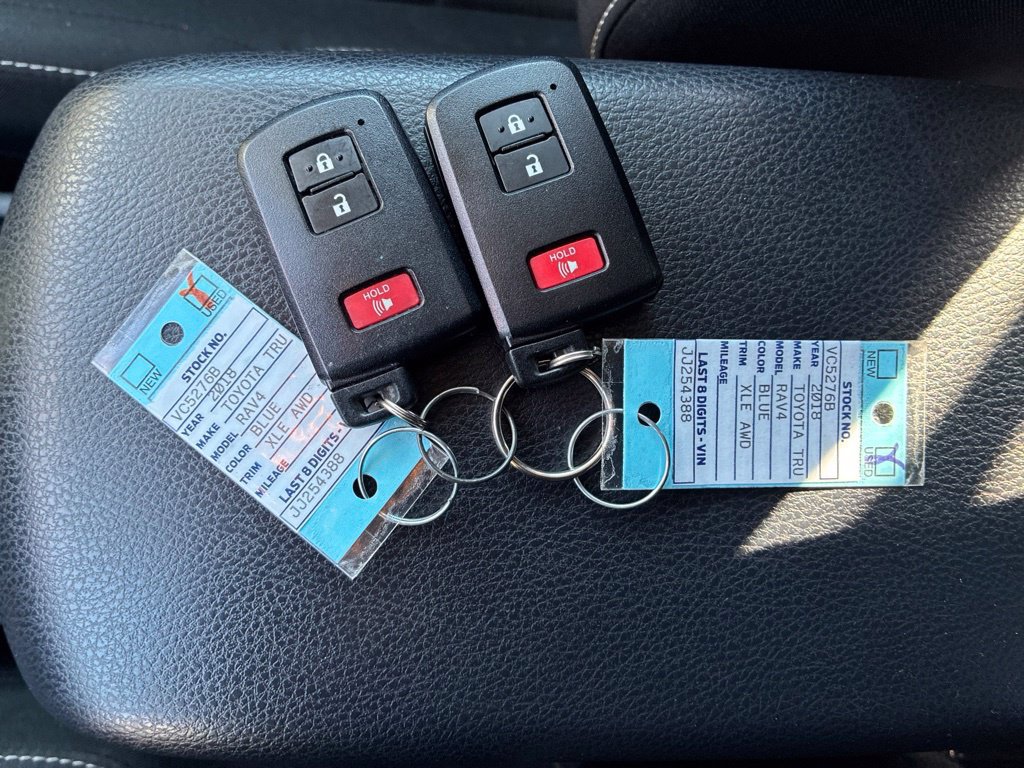 Used 2018 Toyota RAV4 XLE w/ Plus Extra Value Package AWD/4WD image 30