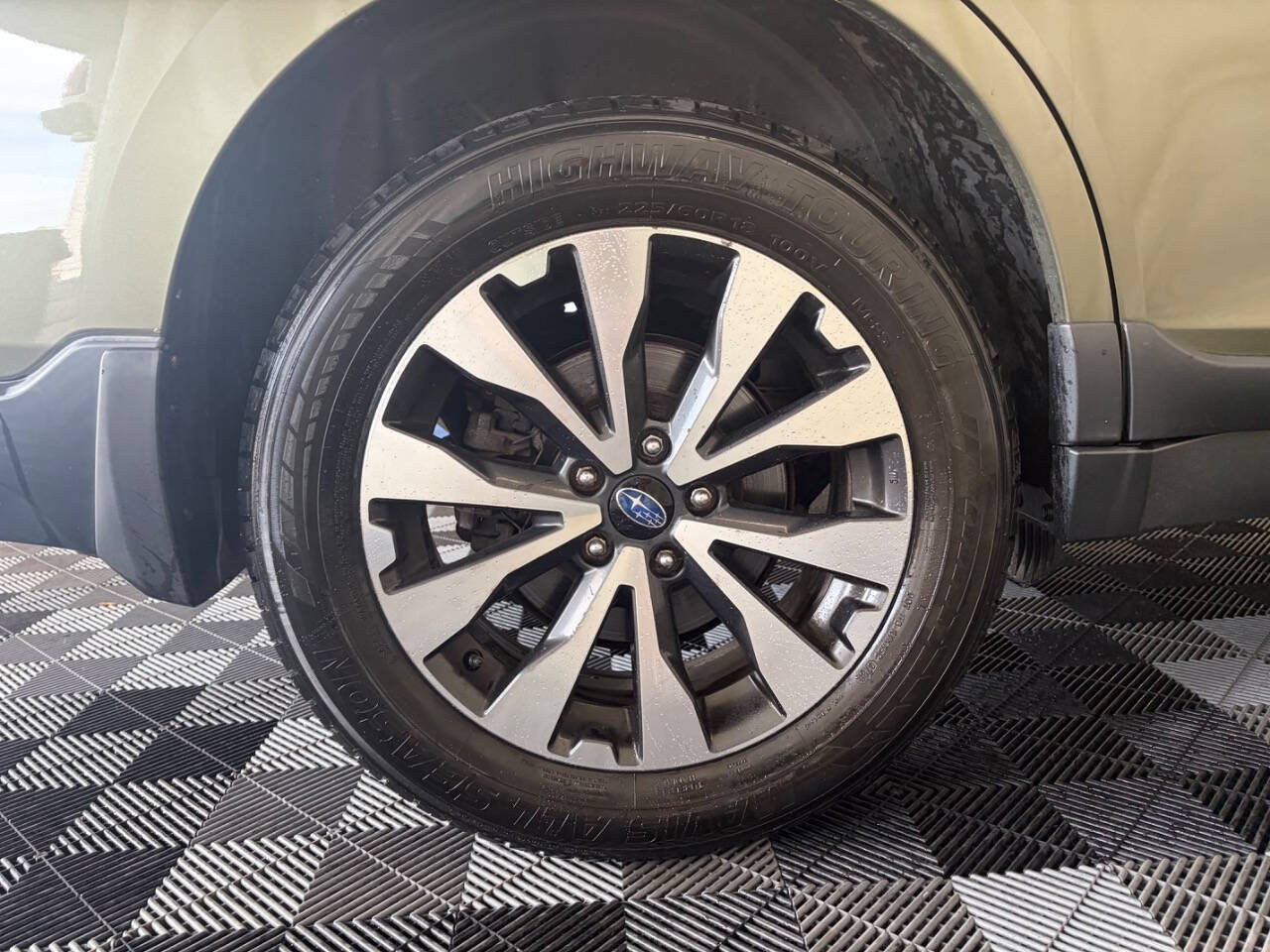 Used 2017 Subaru Outback 2.5i Limited AWD/4WD image 30