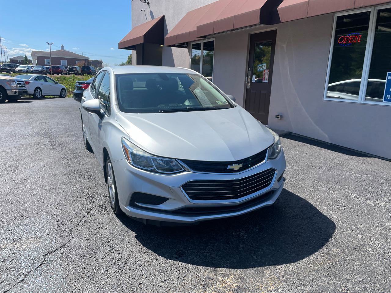 Used 2018 Chevrolet Cruze LS FWD image 2