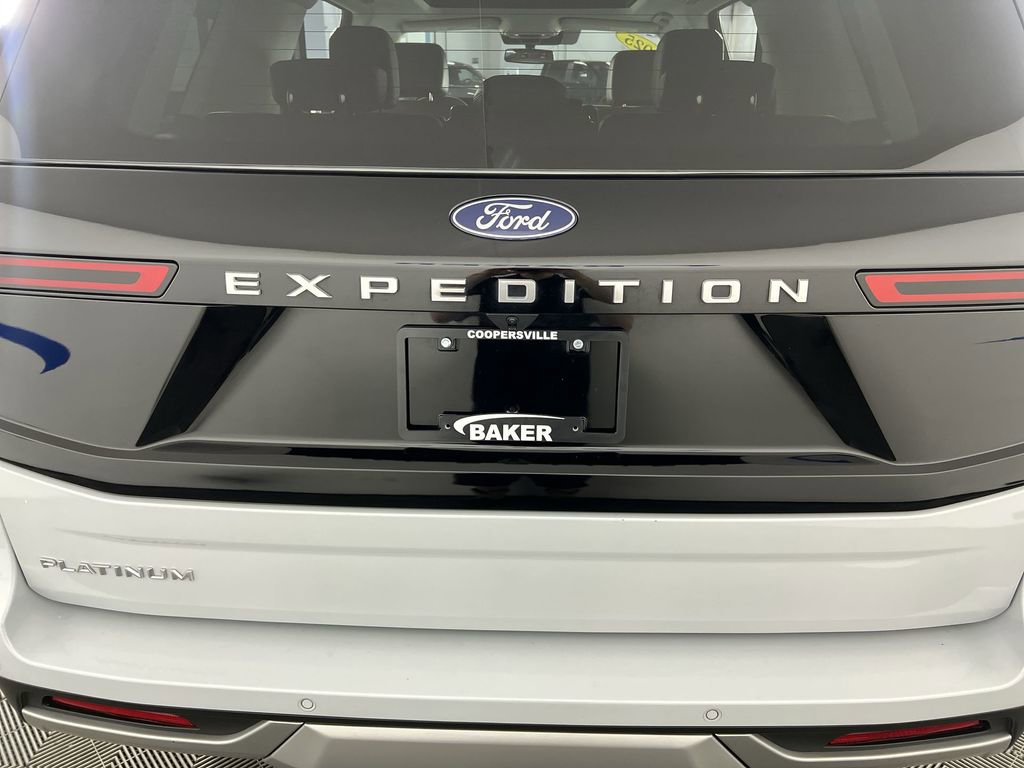 Used 2025 Ford Expedition Platinum image 34