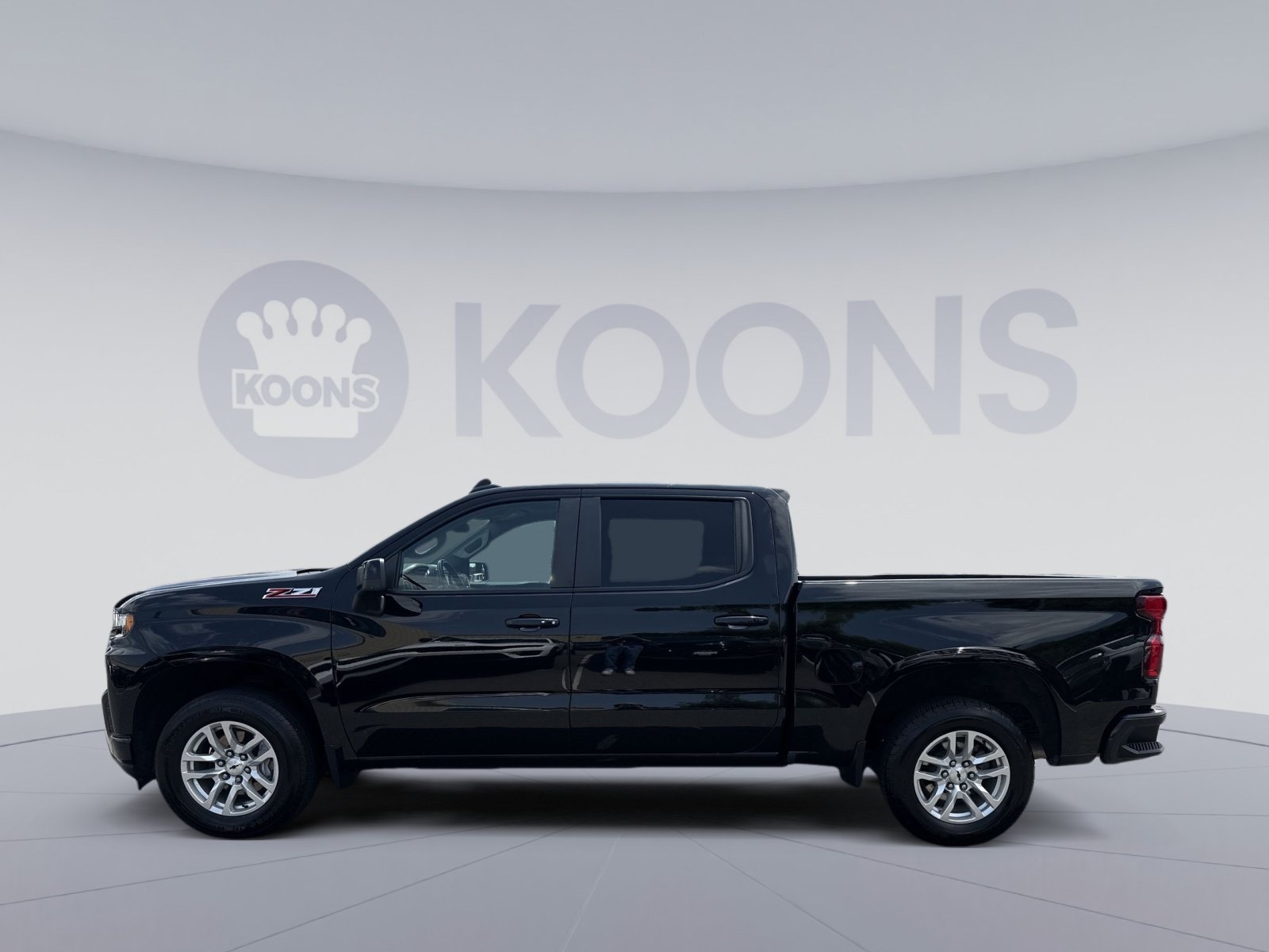 Used 2021 Chevrolet Silverado 1500 RST AWD/4WD image 2