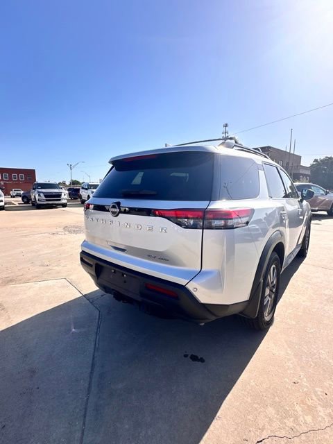 Certified 2022 Nissan Pathfinder SV w/ SV Premium Package image 6