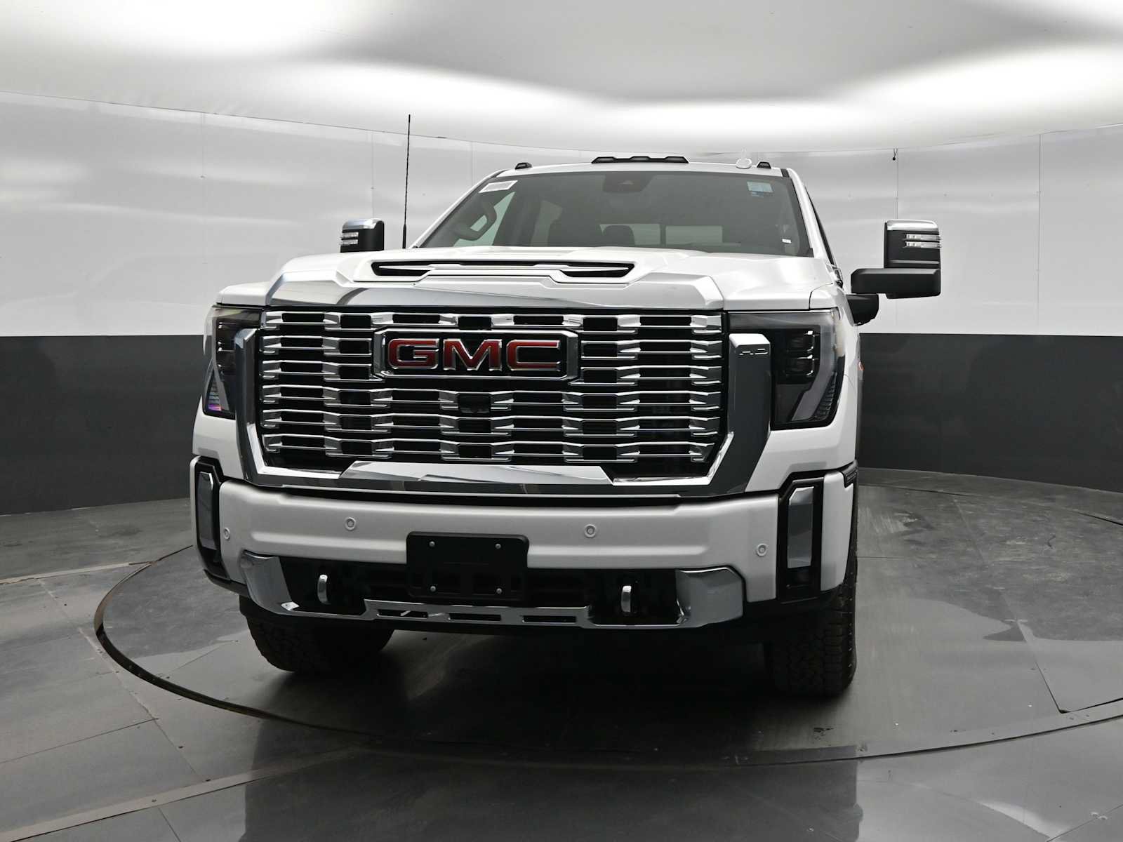 New 2026 GMC Sierra 2500 Denali w/ Denali Reserve Package AWD/4WD image 3