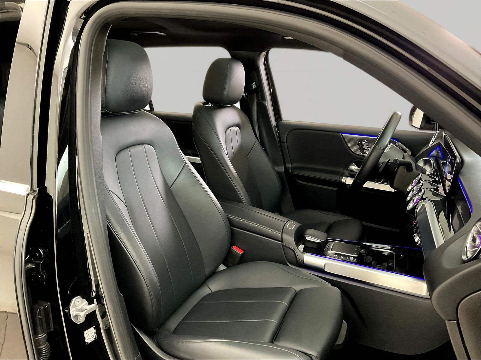 Certified 2021 Mercedes-Benz GLB 250 image 29