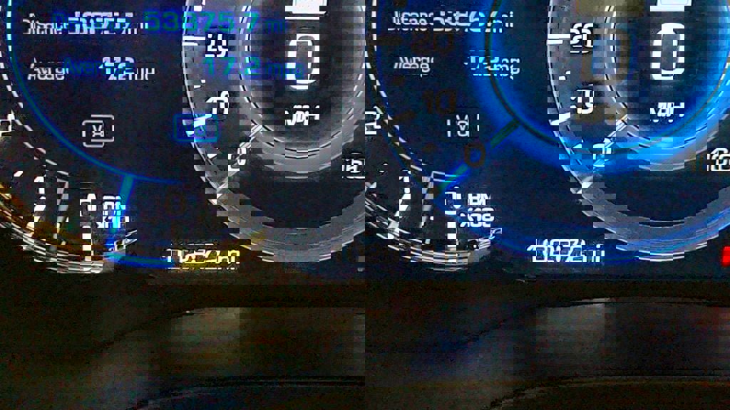 Used 2017 Cadillac Escalade Premium Luxury image 16