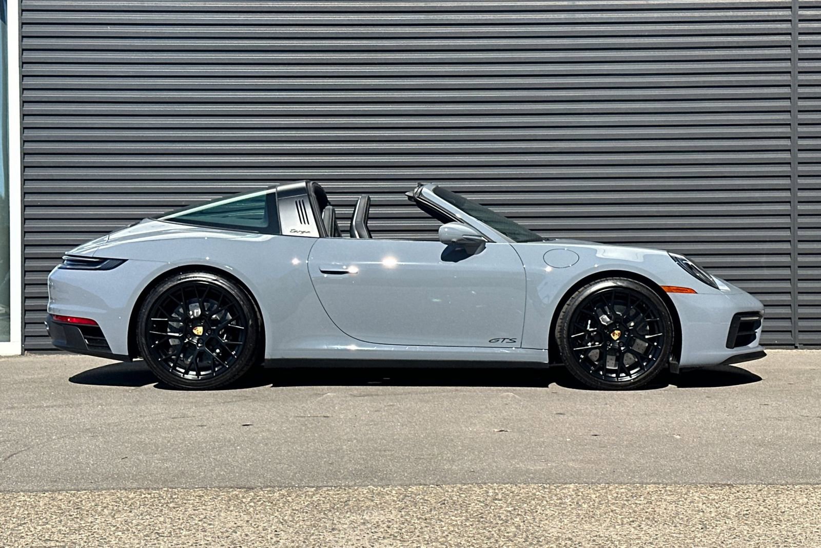 Used 2024 Porsche 911 Targa 4 GTS image 9