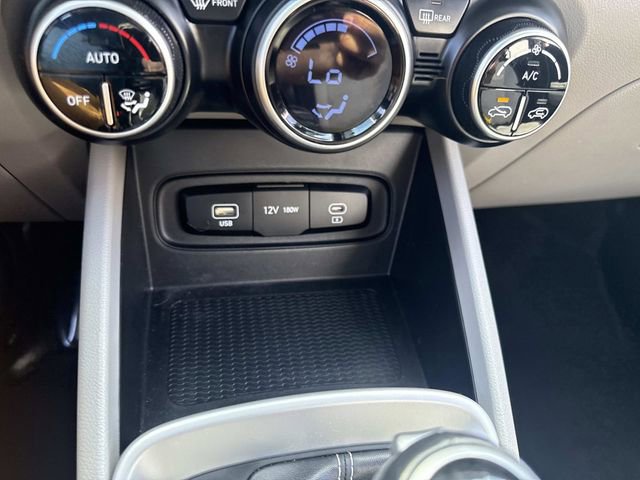 Certified 2023 Hyundai Venue SEL image 23