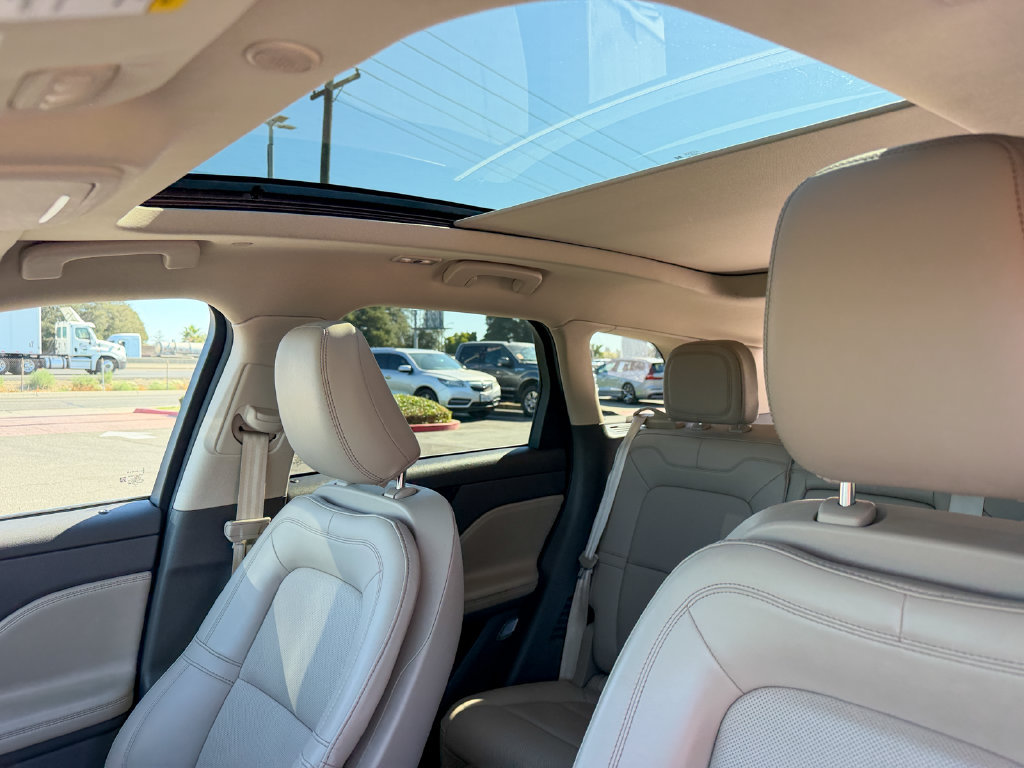 Used 2021 Lincoln Corsair FWD w/ Premium Package image 25