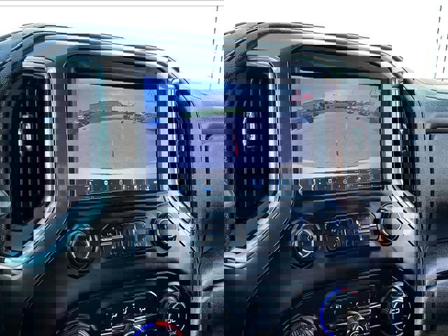 Used 2019 Chevrolet Silverado 1500 High Country w/ Technology Package image 31