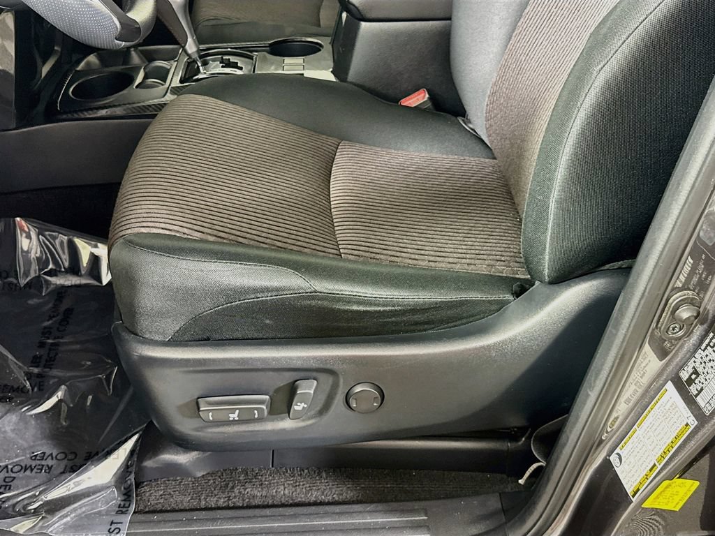 Certified 2019 Toyota 4Runner TRD Off-Road AWD/4WD image 24