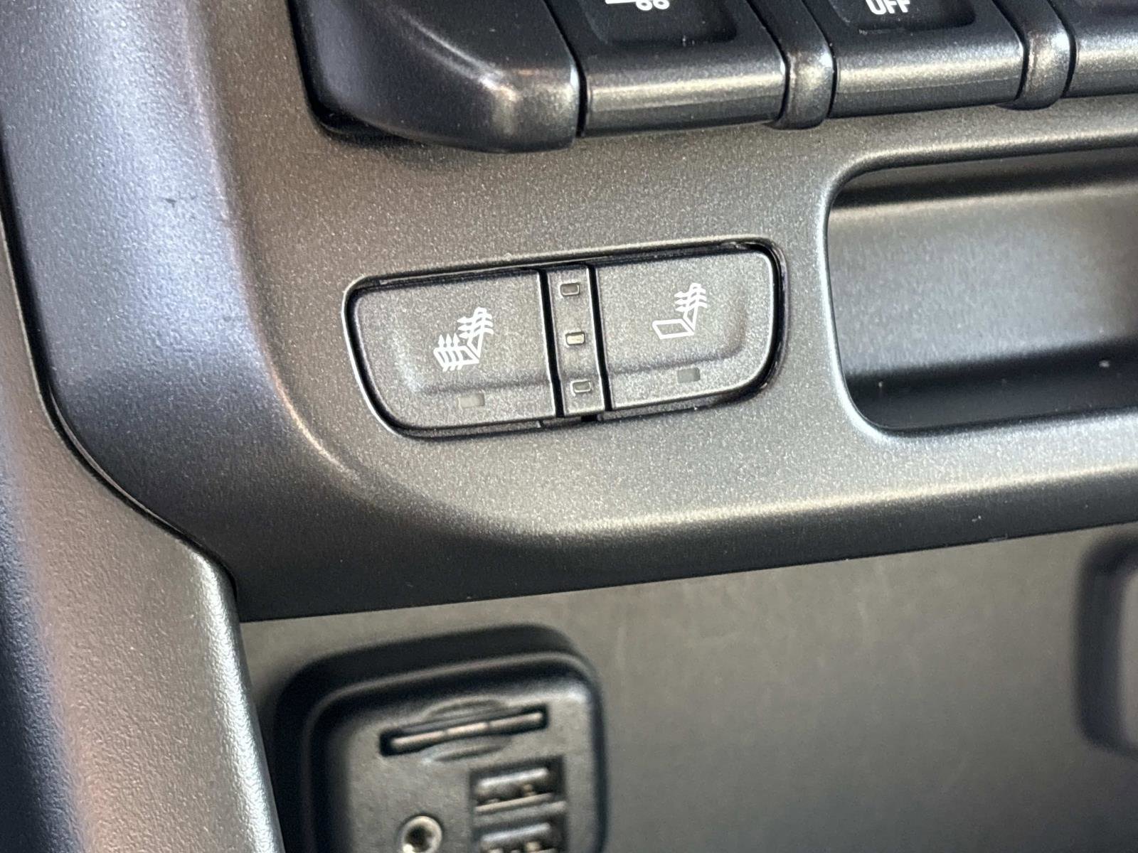 Certified 2022 GMC Canyon AT4 image 25