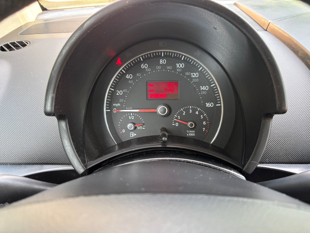 Used 2006 Volkswagen Beetle Convertible w/ Package 1 FWD image 4
