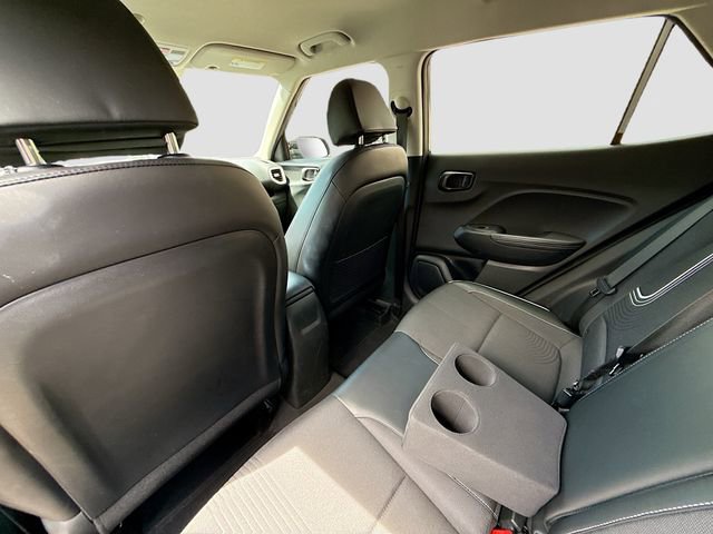 Used 2023 Hyundai Venue Limited w/ Cargo Package FWD image 23