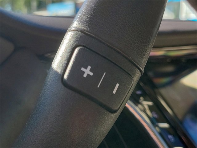 Used 2017 Cadillac Escalade Luxury image 38