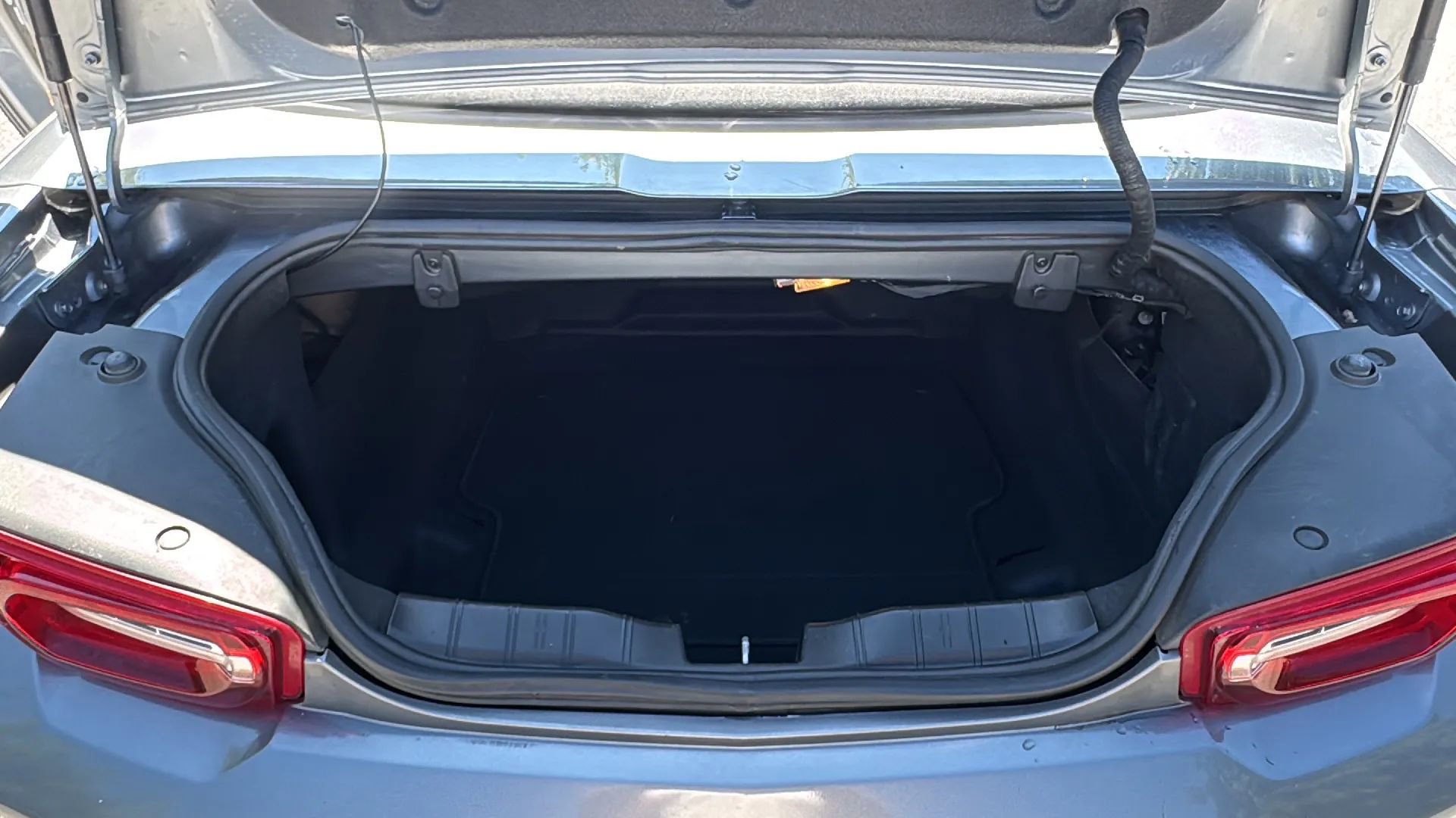 Used 2019 Chevrolet Camaro LT image 12