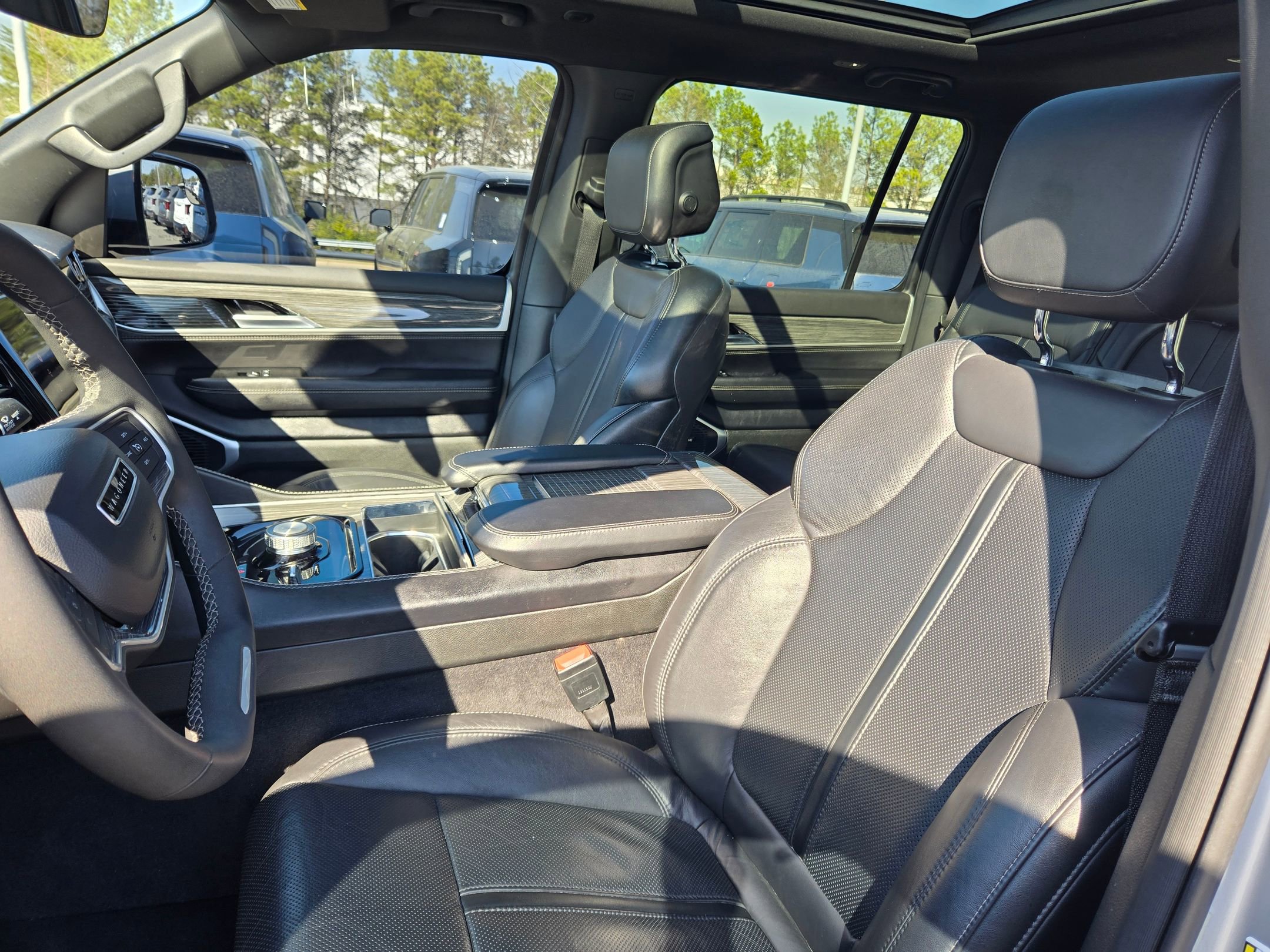 Used 2022 Jeep Wagoneer Series II w/ Premium Group I image 24