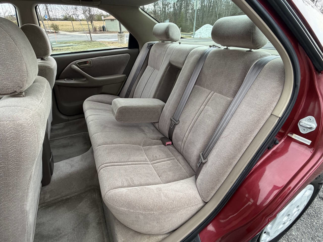Used 1998 Toyota Camry LE FWD image 31