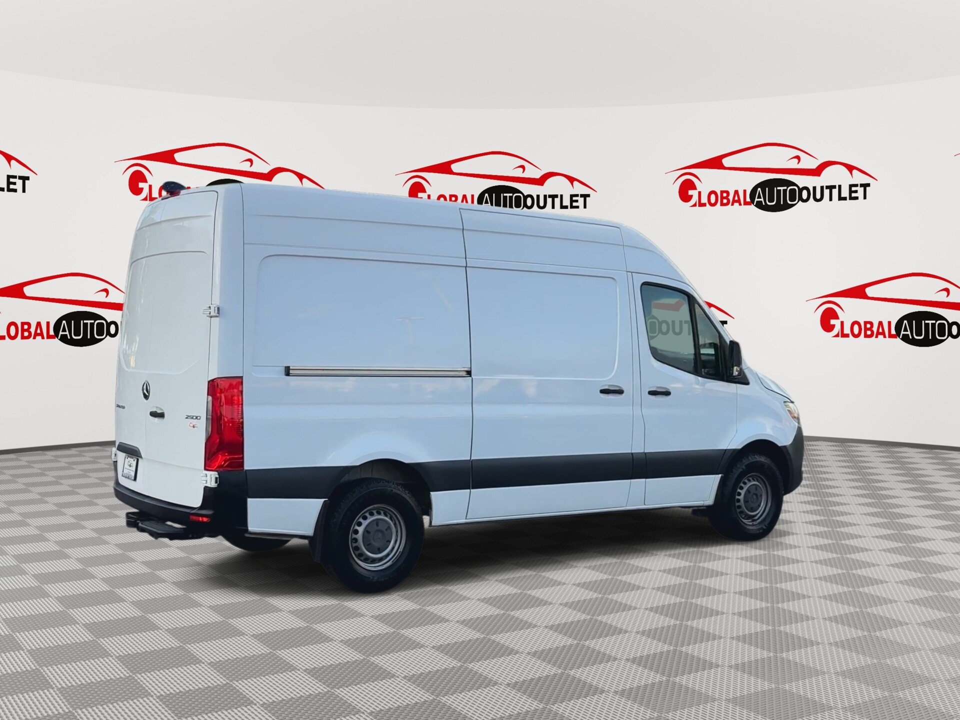 Used 2019 Mercedes-Benz Sprinter 144 Cargo image 9