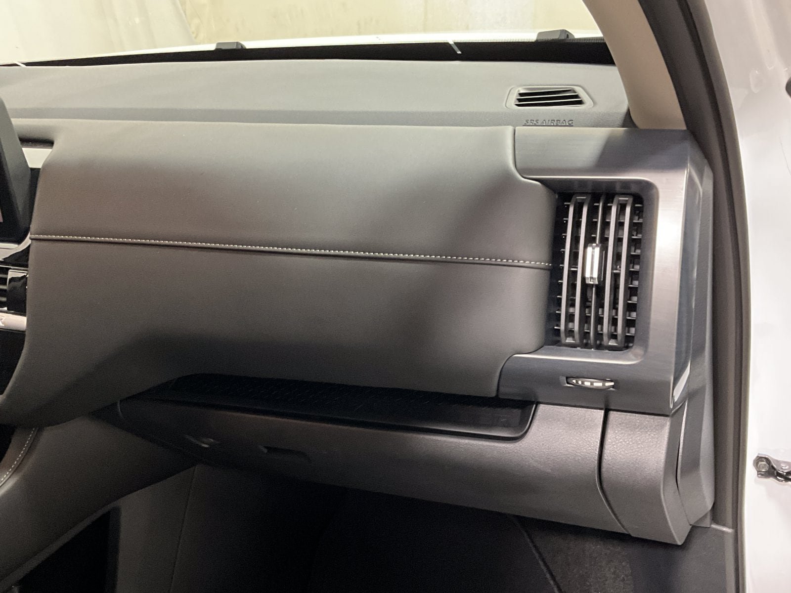 Used 2026 Nissan Pathfinder SL AWD/4WD image 16