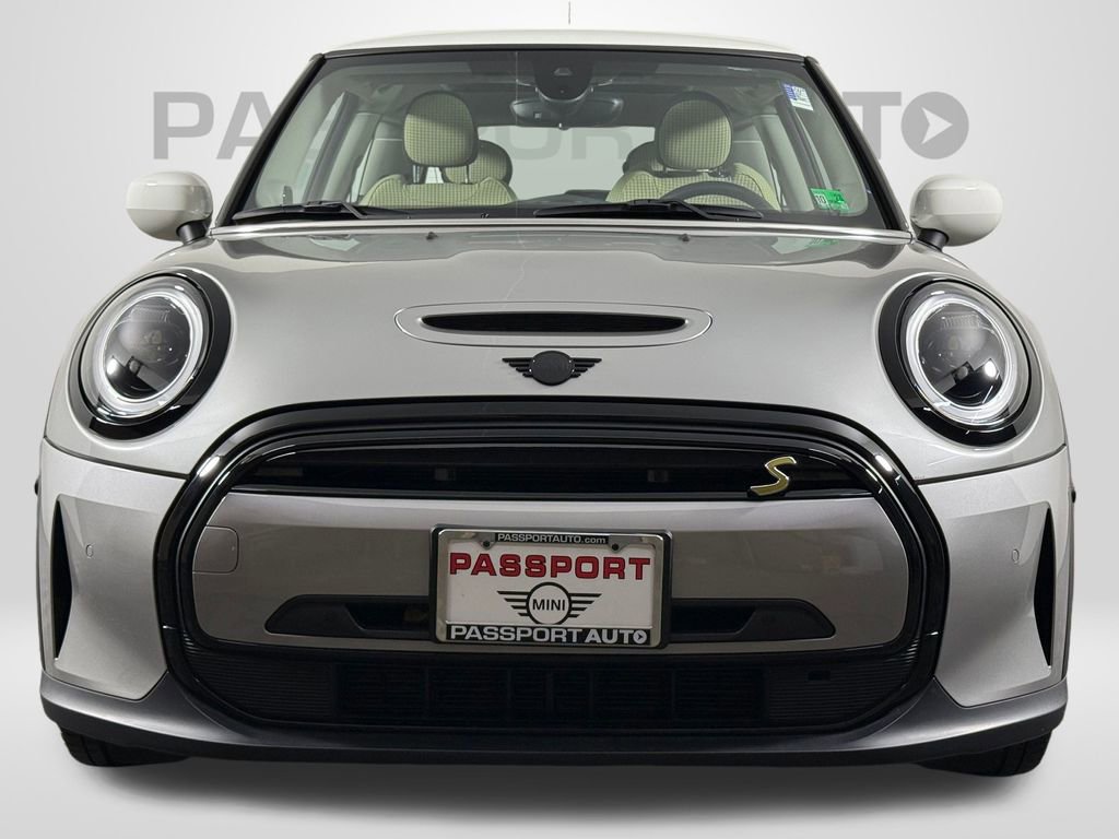 Certified 2024 MINI Cooper SE image 2