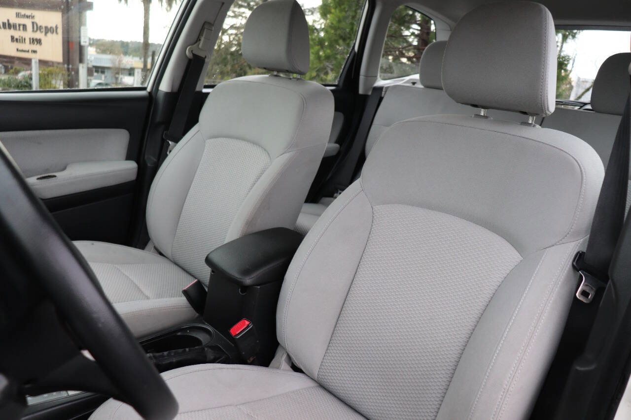 Used 2015 Subaru Forester 2.5i w/ Alloy Wheel Package image 16