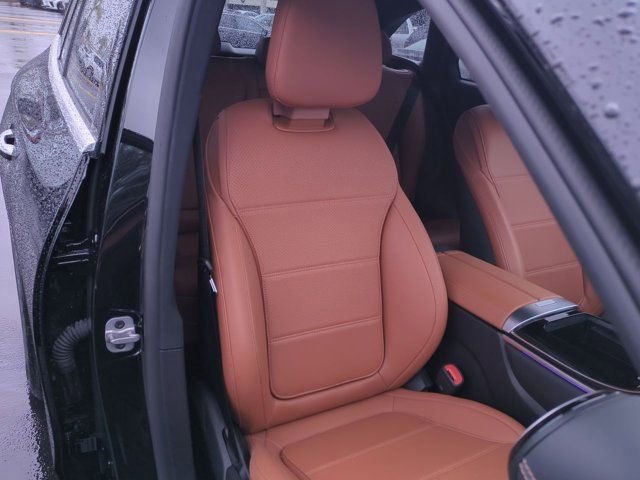 Used 2023 Mercedes-Benz GLC 300 GLC 300 image 36