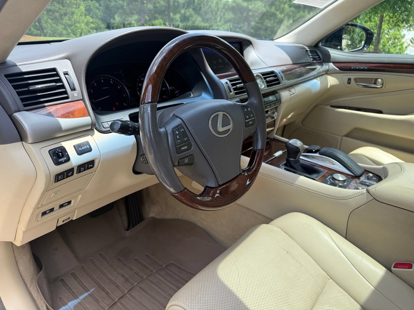 Used 2017 Lexus LS 460 L AWD/4WD image 22