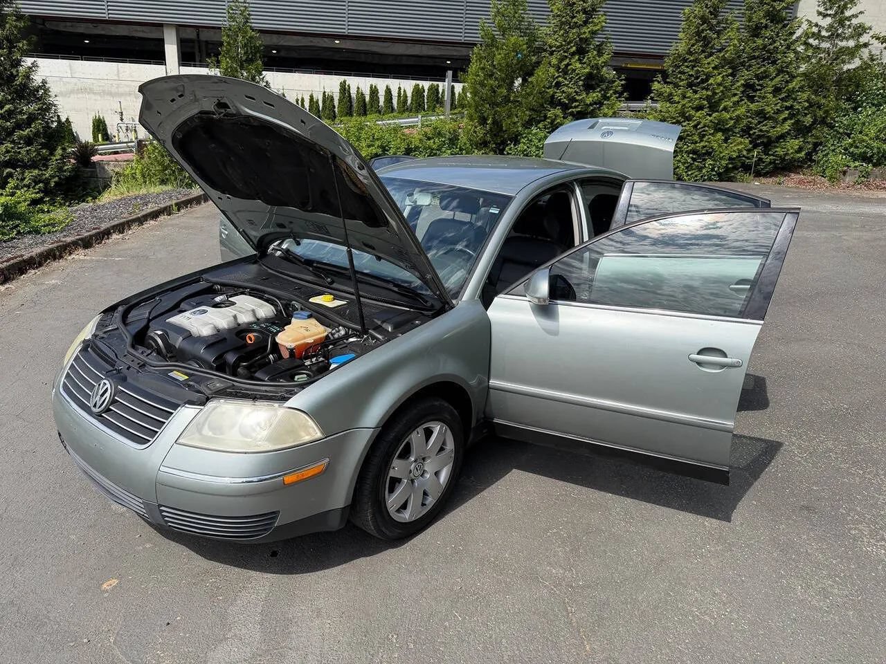 Used 2005 Volkswagen Passat GL FWD image 51