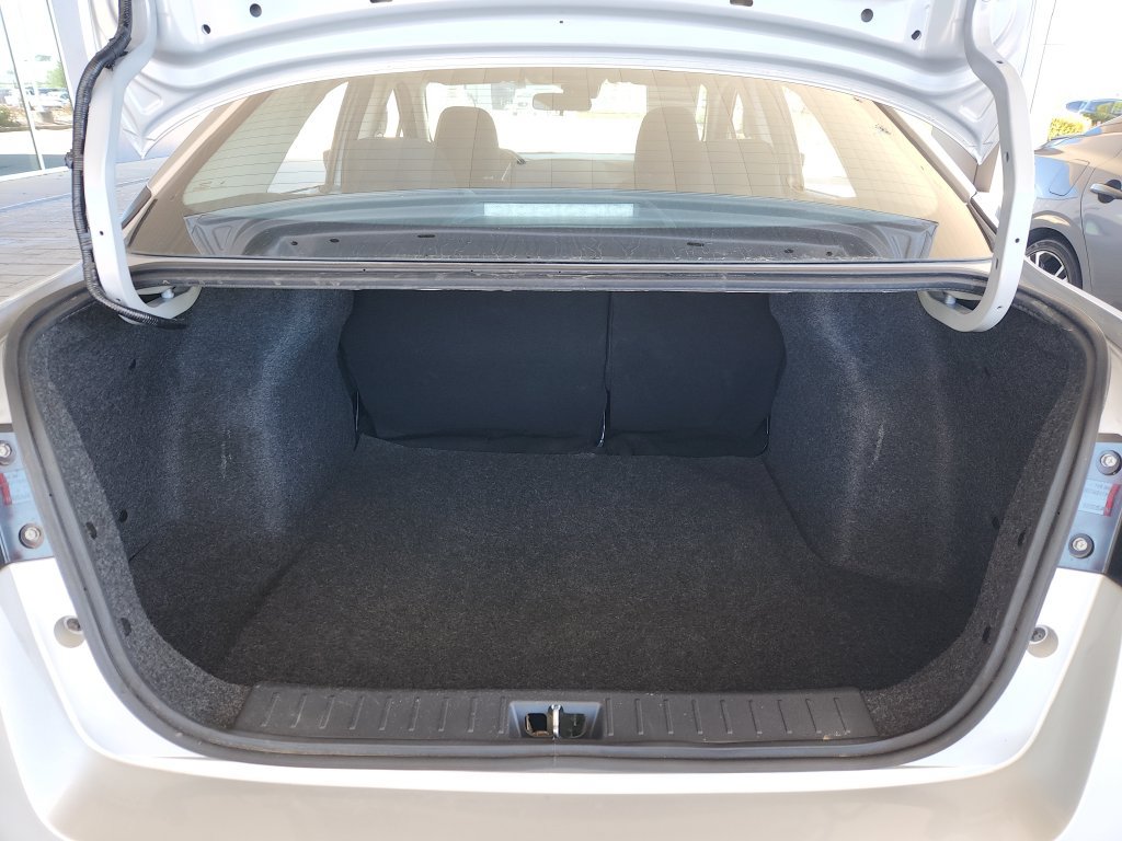Used 2025 Nissan Versa SV FWD image 14