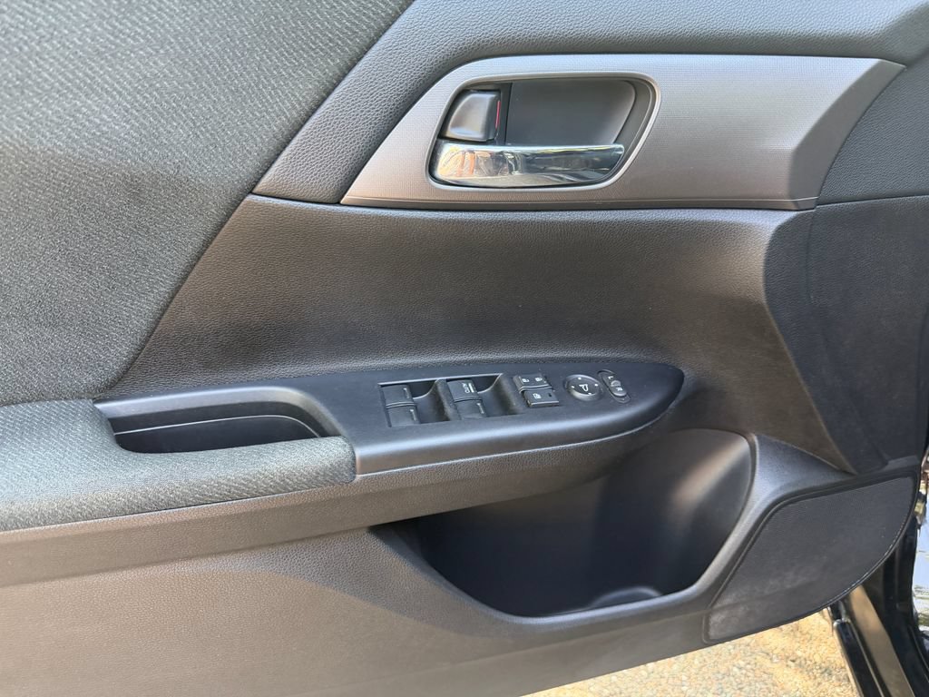 Used 2013 Honda Accord LX image 15