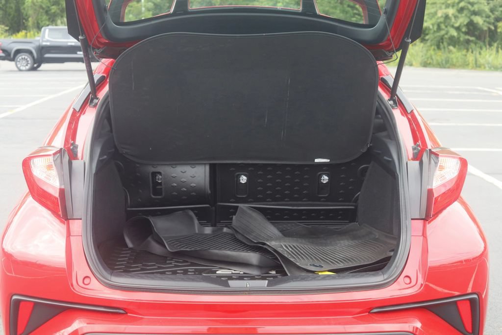 Certified 2021 Toyota C-HR XLE FWD image 29
