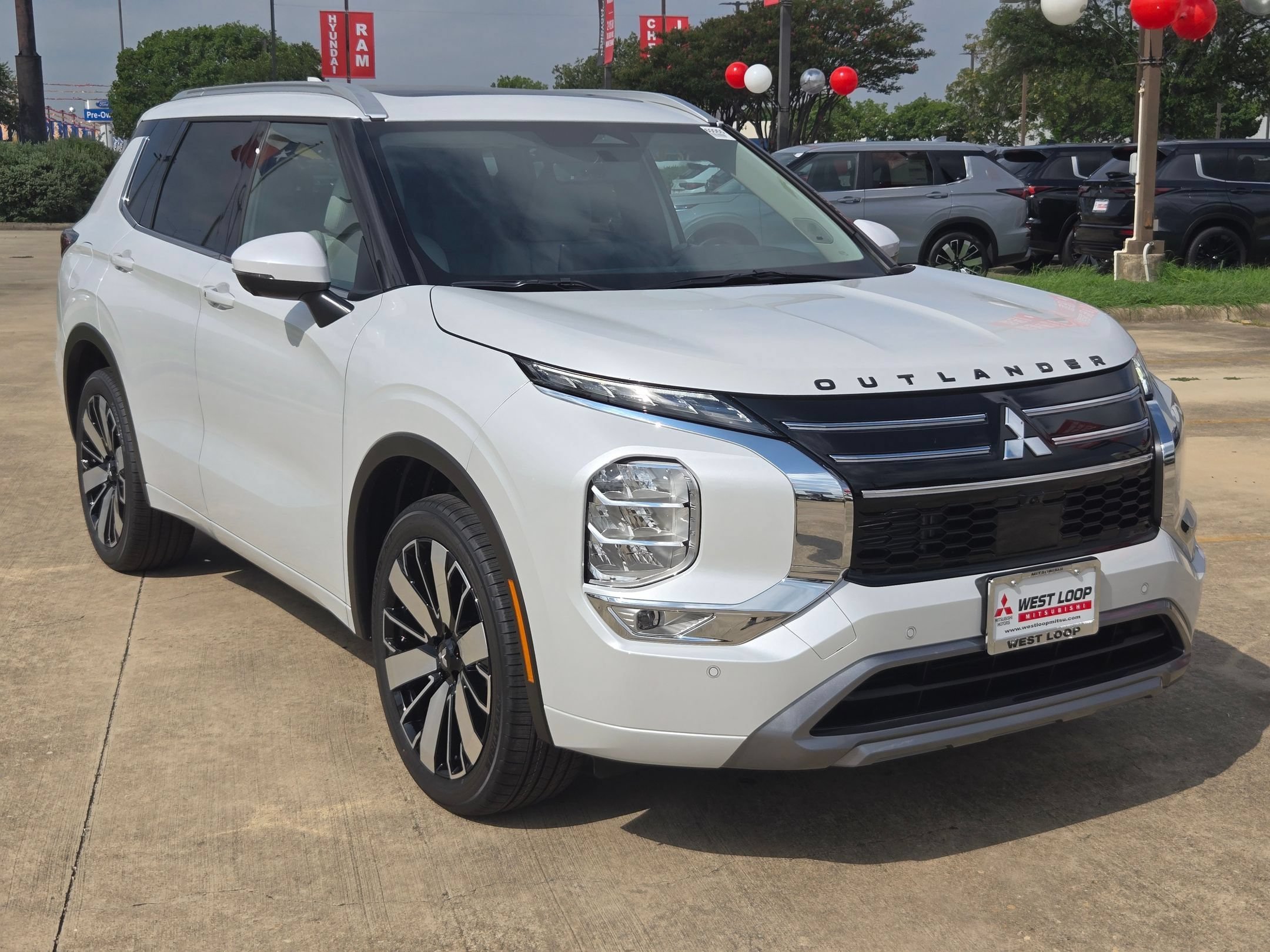 New 2026 Mitsubishi Outlander SEL FWD image 7