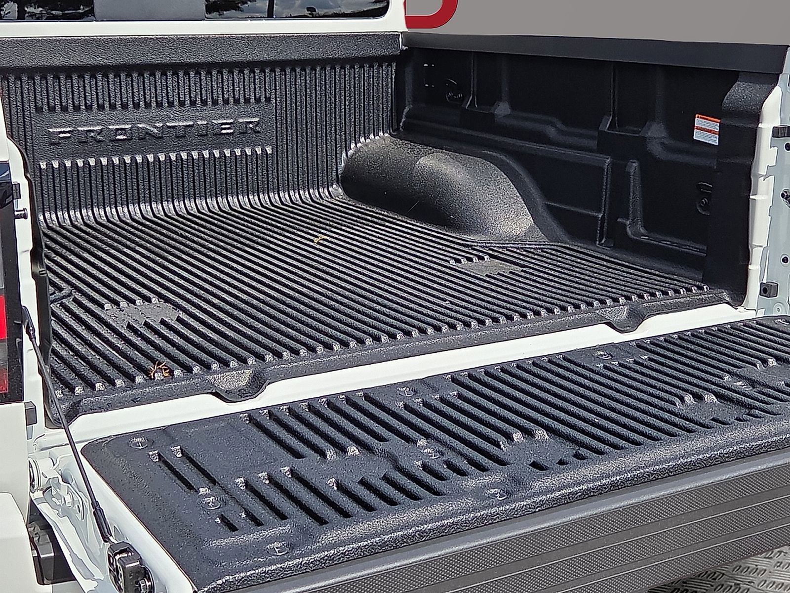 New 2026 Nissan Frontier SV w/ Tow Package AWD/4WD image 9