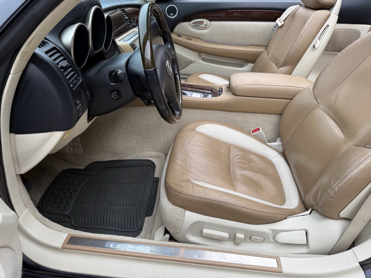 Used 2008 Lexus SC 430 Convertible RWD image 21