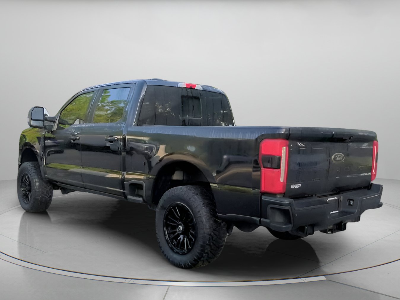 Used 2025 Ford F250 Lariat w/ Black Appearance Package AWD/4WD image 21