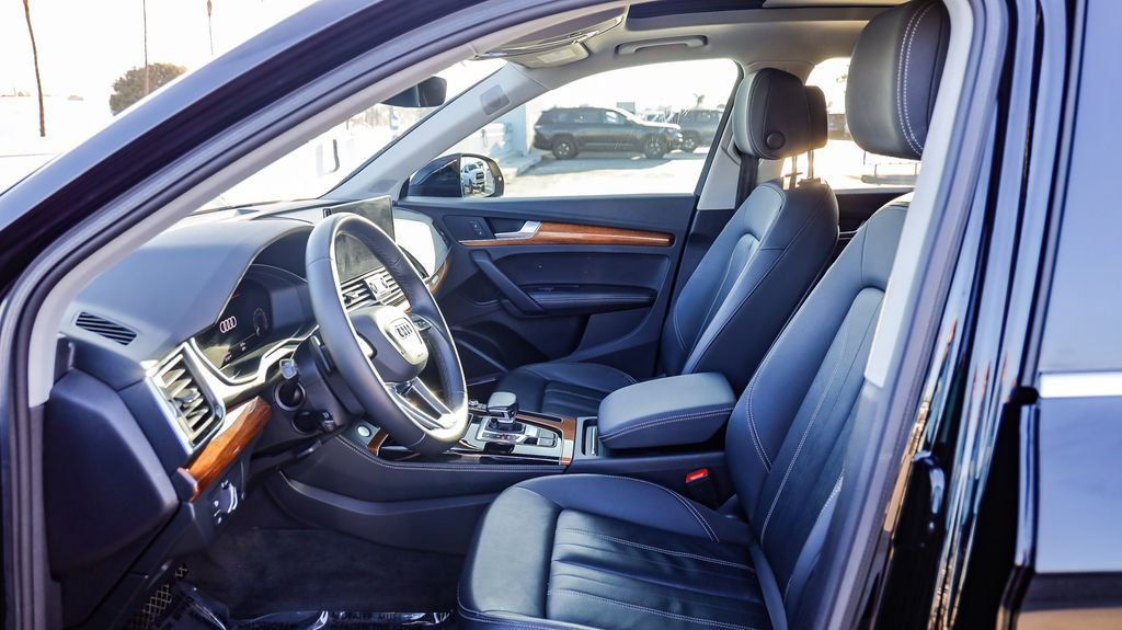 Used 2021 Audi Q5 e Premium Plus w/ Premium Plus Package image 19