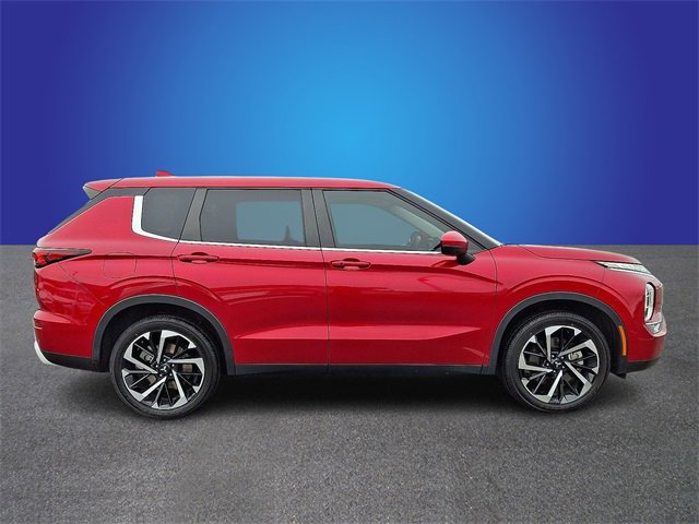 Used 2024 Mitsubishi Outlander SE image 4
