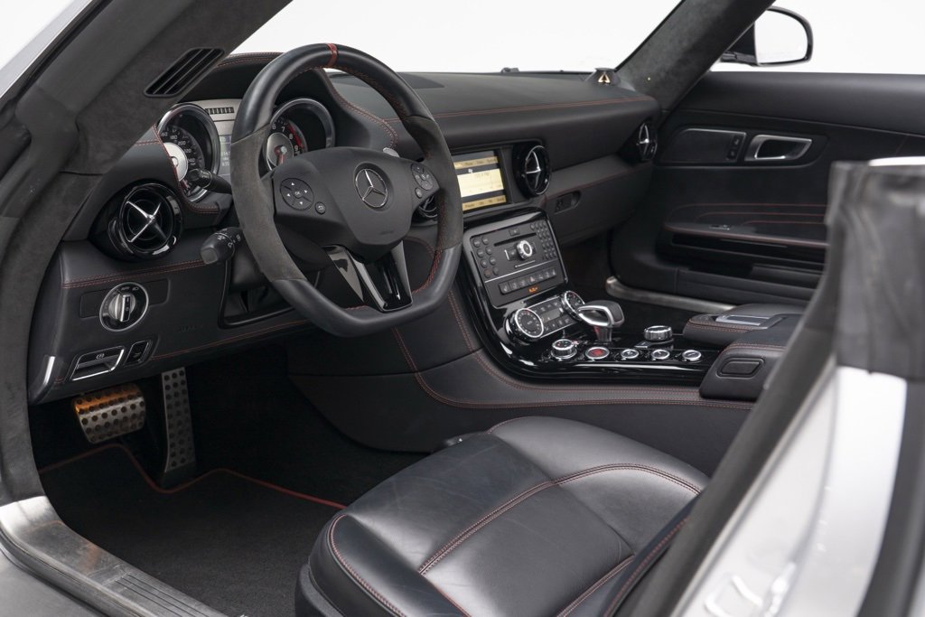 Used 2013 Mercedes-Benz SLS AMG GT Roadster image 37