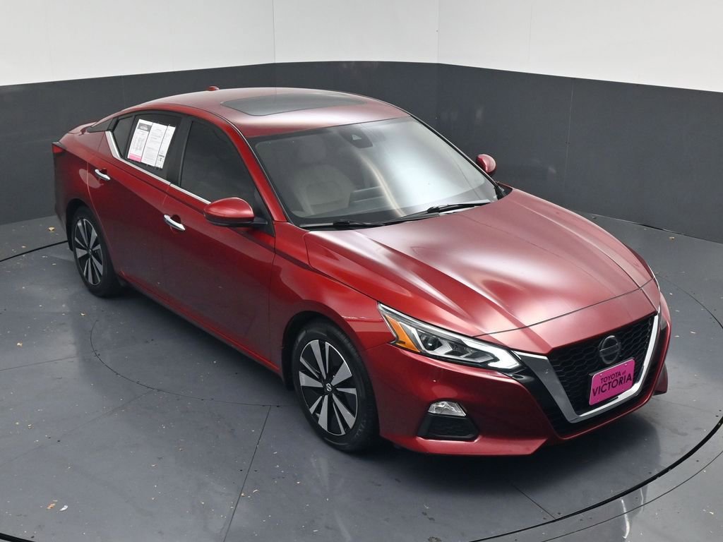 Used 2022 Nissan Altima 2.5 SV w/ SV Premium Package image 15