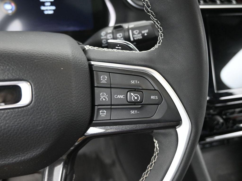 Used 2023 Jeep Grand Cherokee L Altitude image 33