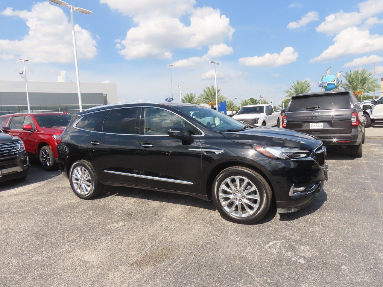 Used 2021 Buick Enclave Premium w/ Surround and Sites Package AWD/4WD image 7