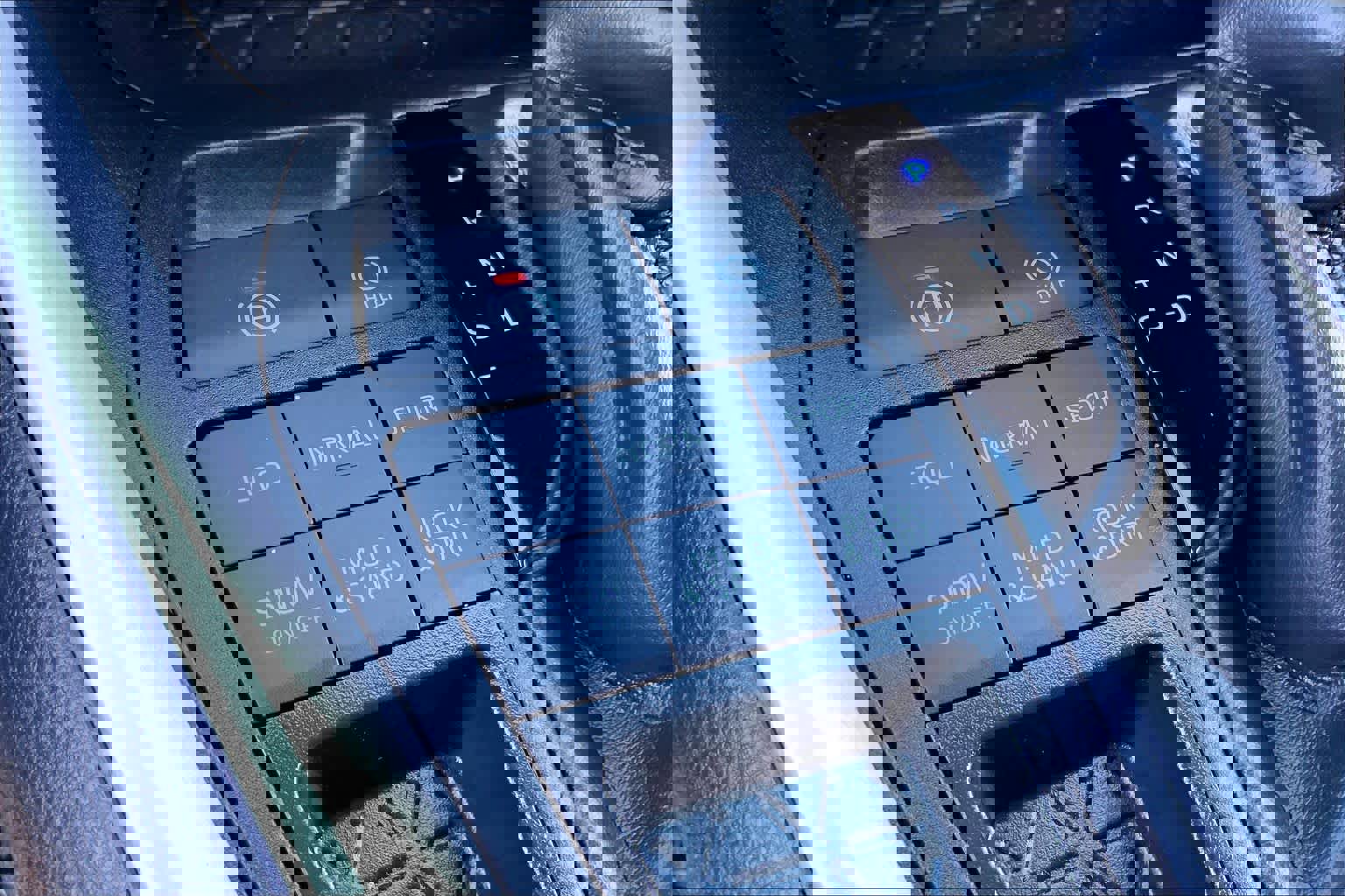 Used 2024 Toyota RAV4 LE image 32