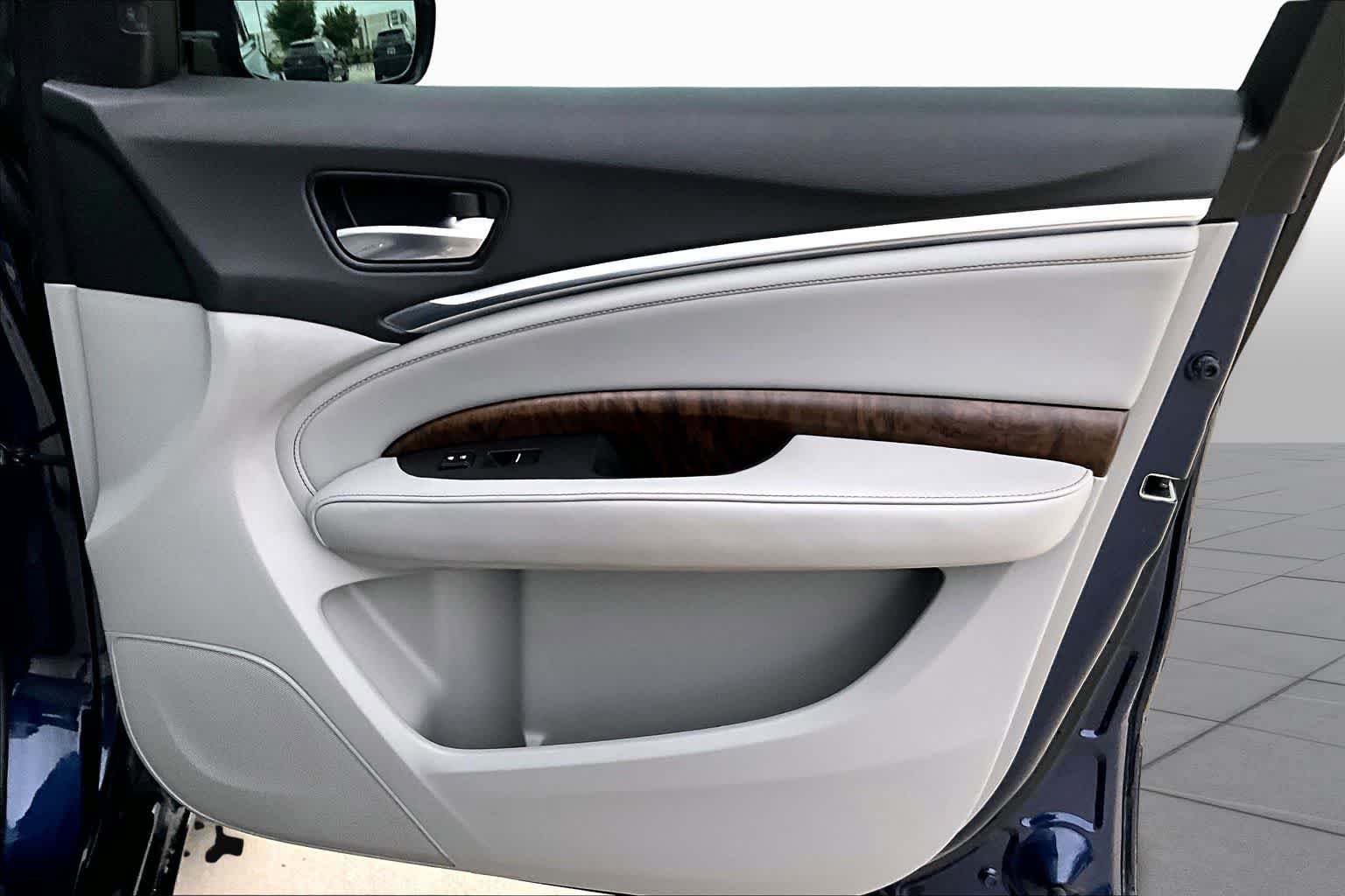 Used 2020 Acura MDX FWD w/ Advance Package image 22
