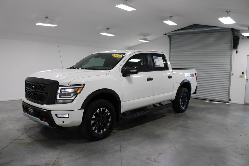 Used 2020 Nissan Titan PRO-4X w/ Pro-4x Convenience Package AWD/4WD image 4