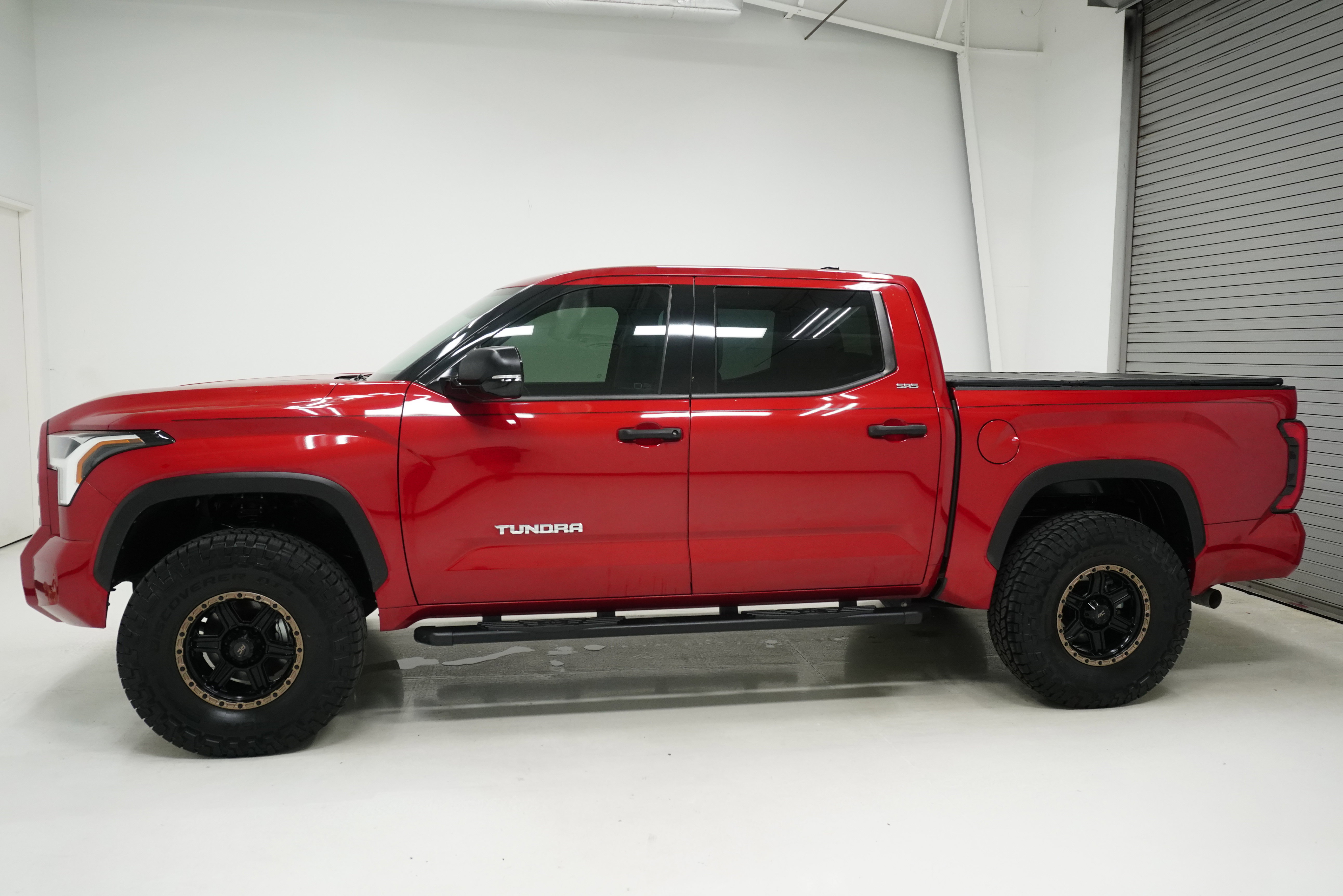 Used 2022 Toyota Tundra SR5 w/ Convenience Package image 6