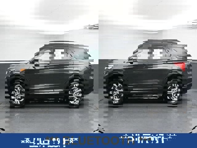 Used 2023 Ford Explorer XLT w/ Equipment Group 202A image 7