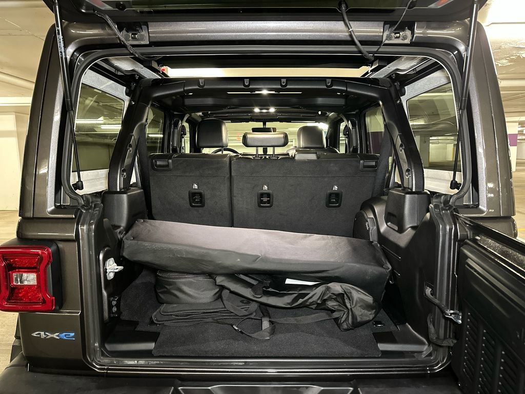 Used 2022 Jeep Wrangler Unlimited Sahara w/ Cold Weather Group image 6