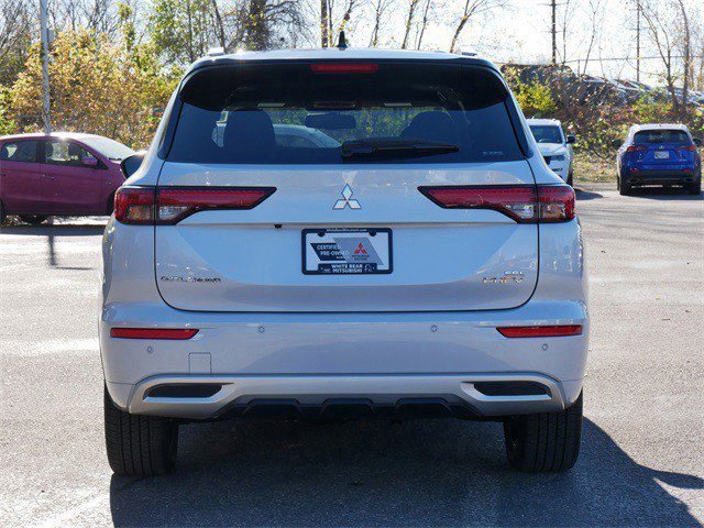 Used 2025 Mitsubishi Outlander SEL image 6