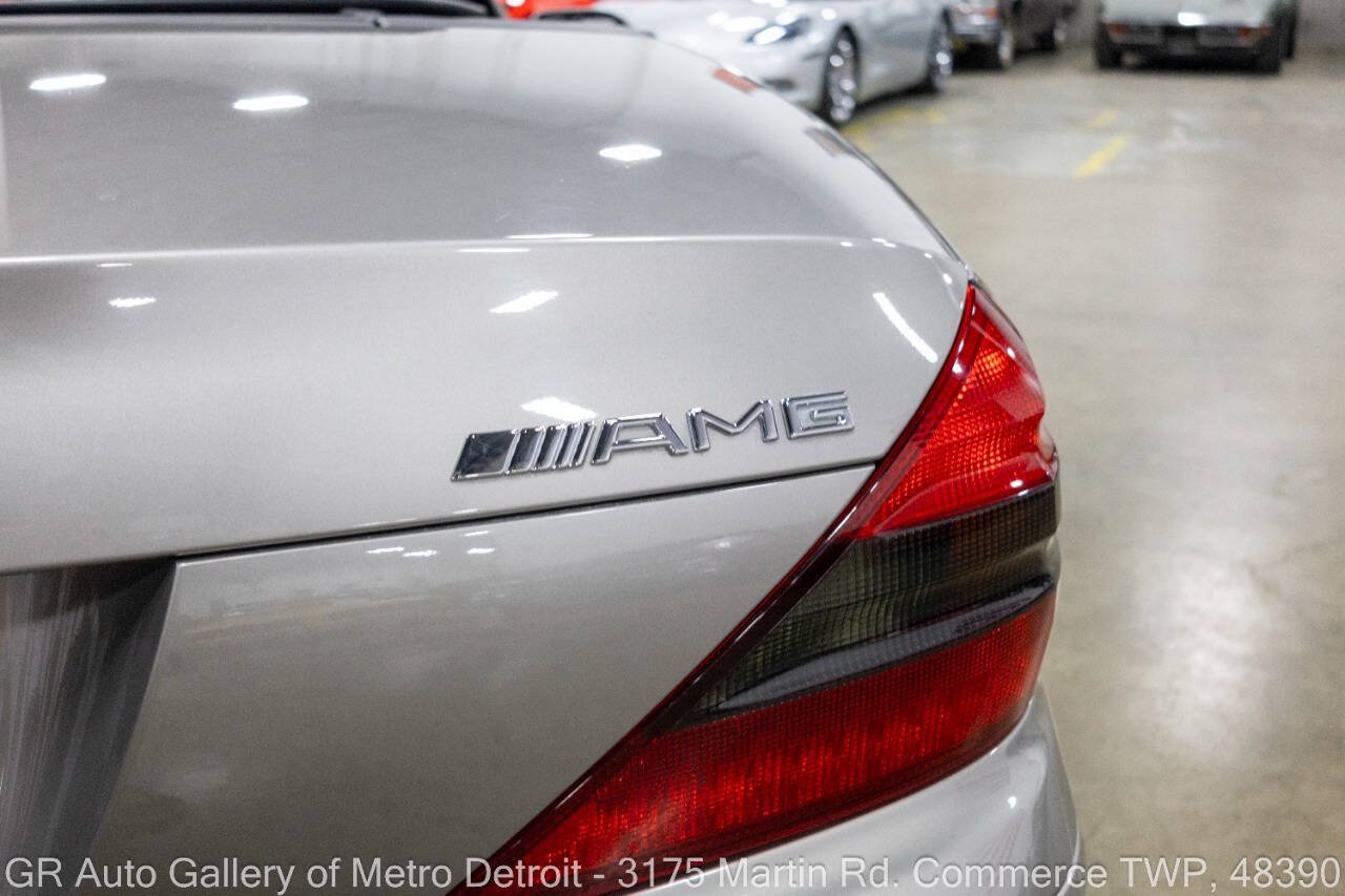 Used 2005 Mercedes-Benz SL 55 AMG image 31